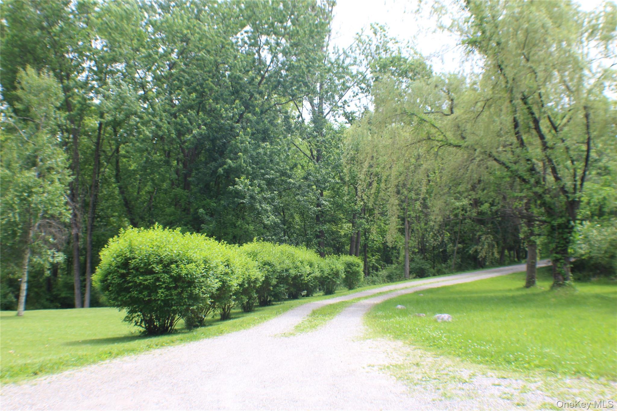 646 County Rte 93 Slate Hill, NY 10973 - Photo 21 of 21 Private driveway.