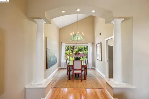 $949,000 | 5362 Saddleback Court, Richmond, CA 94803