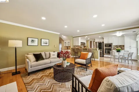 $949,000 | 5362 Saddleback Court, Richmond, CA 94803