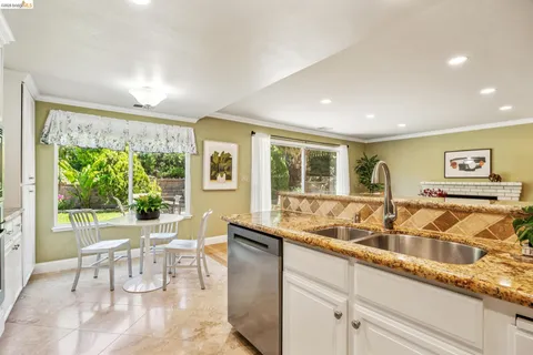 $949,000 | 5362 Saddleback Court, Richmond, CA 94803