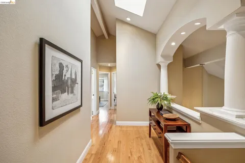 $949,000 | 5362 Saddleback Court, Richmond, CA 94803