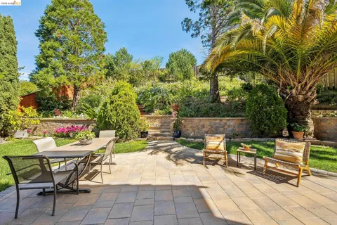 $949,000 | 5362 Saddleback Court, Richmond, CA 94803