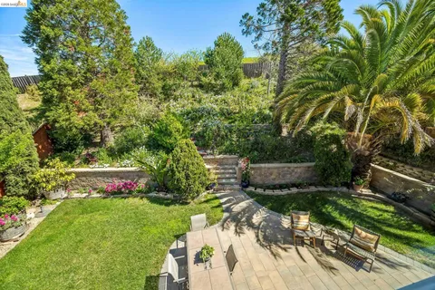 $949,000 | 5362 Saddleback Court, Richmond, CA 94803