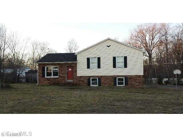 3361 Gumtree Road Winston-Salem, NC 27107 - Photo 1 of 8 Exterior Front.