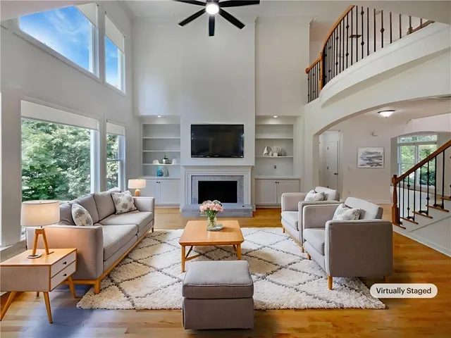 $900,000 | 1900 Chattahoochee Run Drive, Suwanee, GA 30024