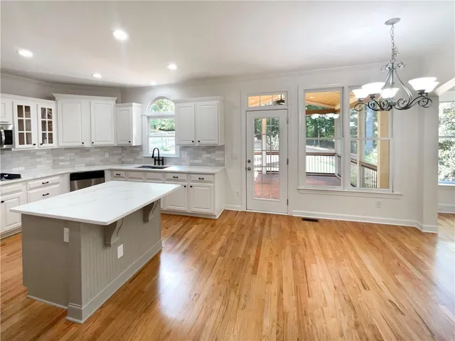 $900,000 | 1900 Chattahoochee Run Drive, Suwanee, GA 30024