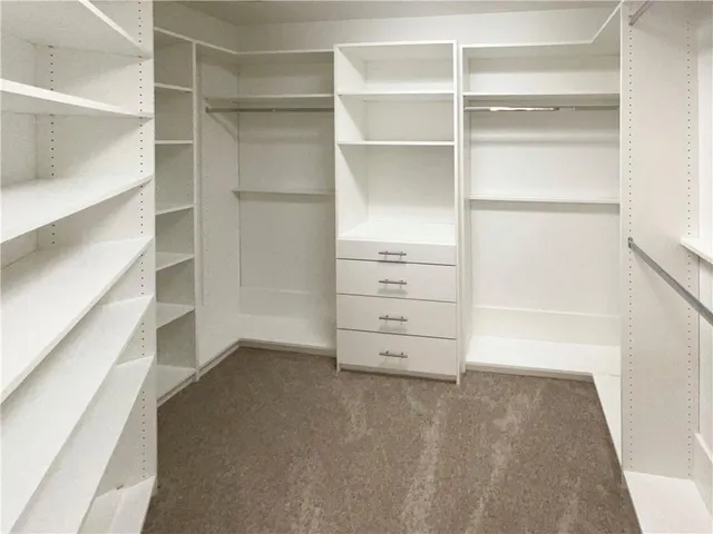 $900,000 | 1900 Chattahoochee Run Drive, Suwanee, GA 30024