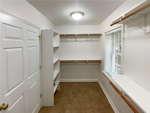 $900,000 | 1900 Chattahoochee Run Drive, Suwanee, GA 30024