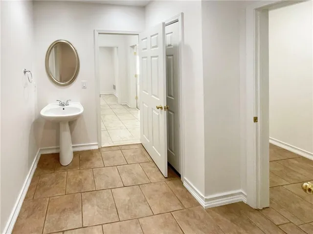 $900,000 | 1900 Chattahoochee Run Drive, Suwanee, GA 30024