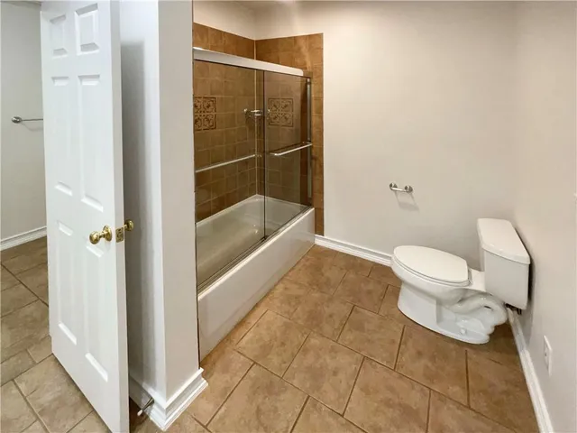 $900,000 | 1900 Chattahoochee Run Drive, Suwanee, GA 30024