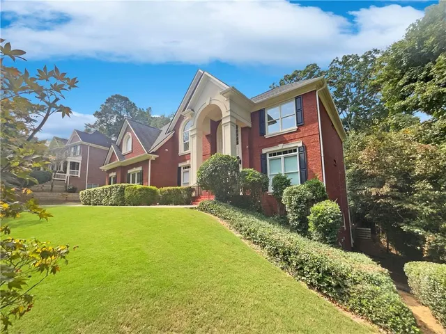 $900,000 | 1900 Chattahoochee Run Drive, Suwanee, GA 30024