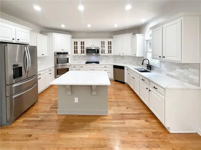 $900,000 | 1900 Chattahoochee Run Drive, Suwanee, GA 30024