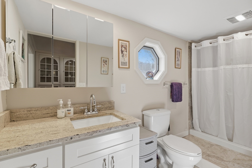 66 High Street Northbridge, MA 01588 - Photo 18 of 31