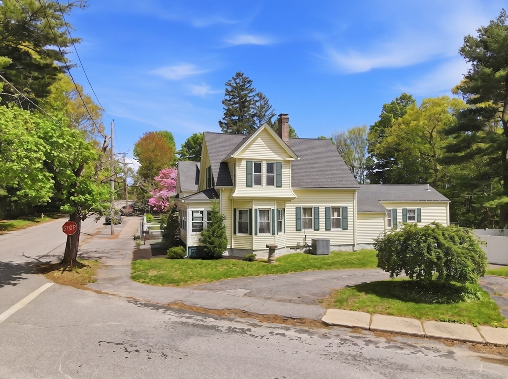 66 High Street Northbridge, MA 01588 - Photo 2 of 31