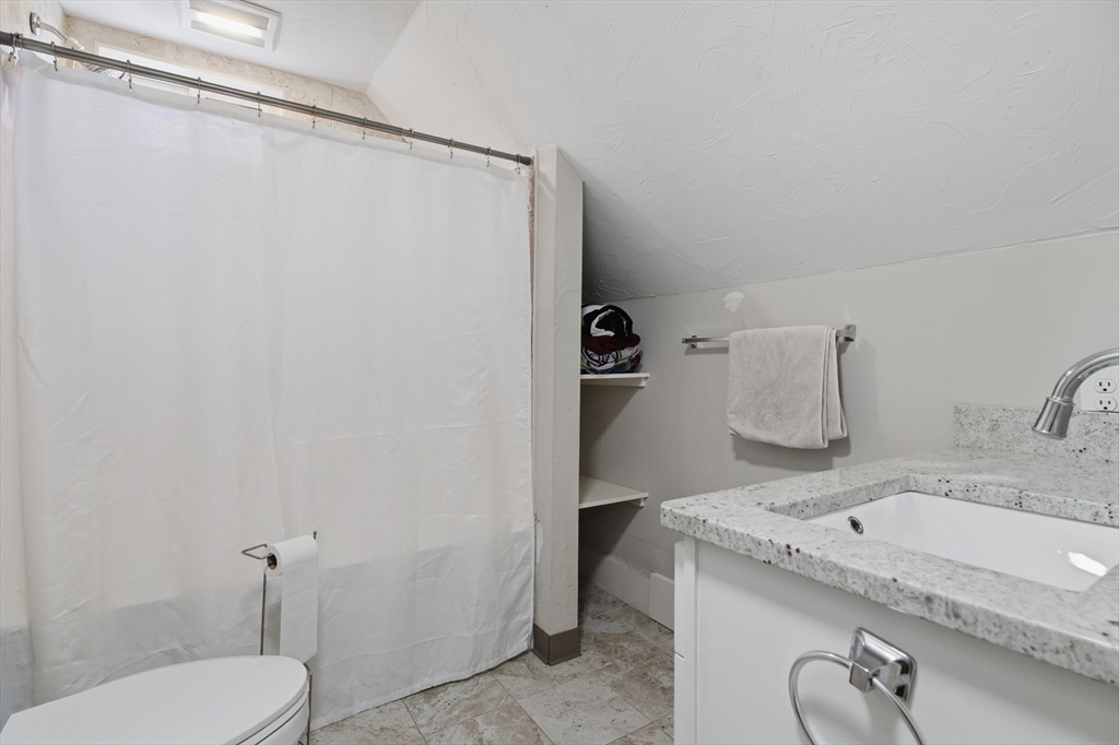 66 High Street Northbridge, MA 01588 - Photo 25 of 31