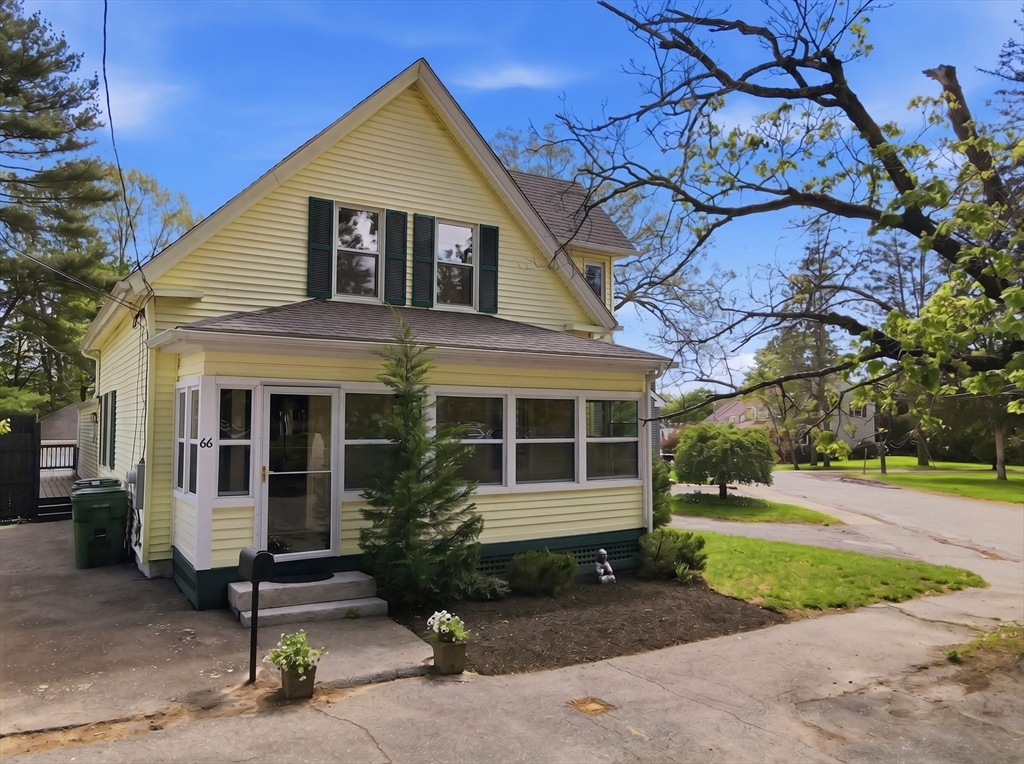66 High Street Northbridge, MA 01588 - Photo 3 of 31