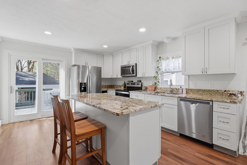 66 High Street Northbridge, MA 01588 - Photo 9 of 31