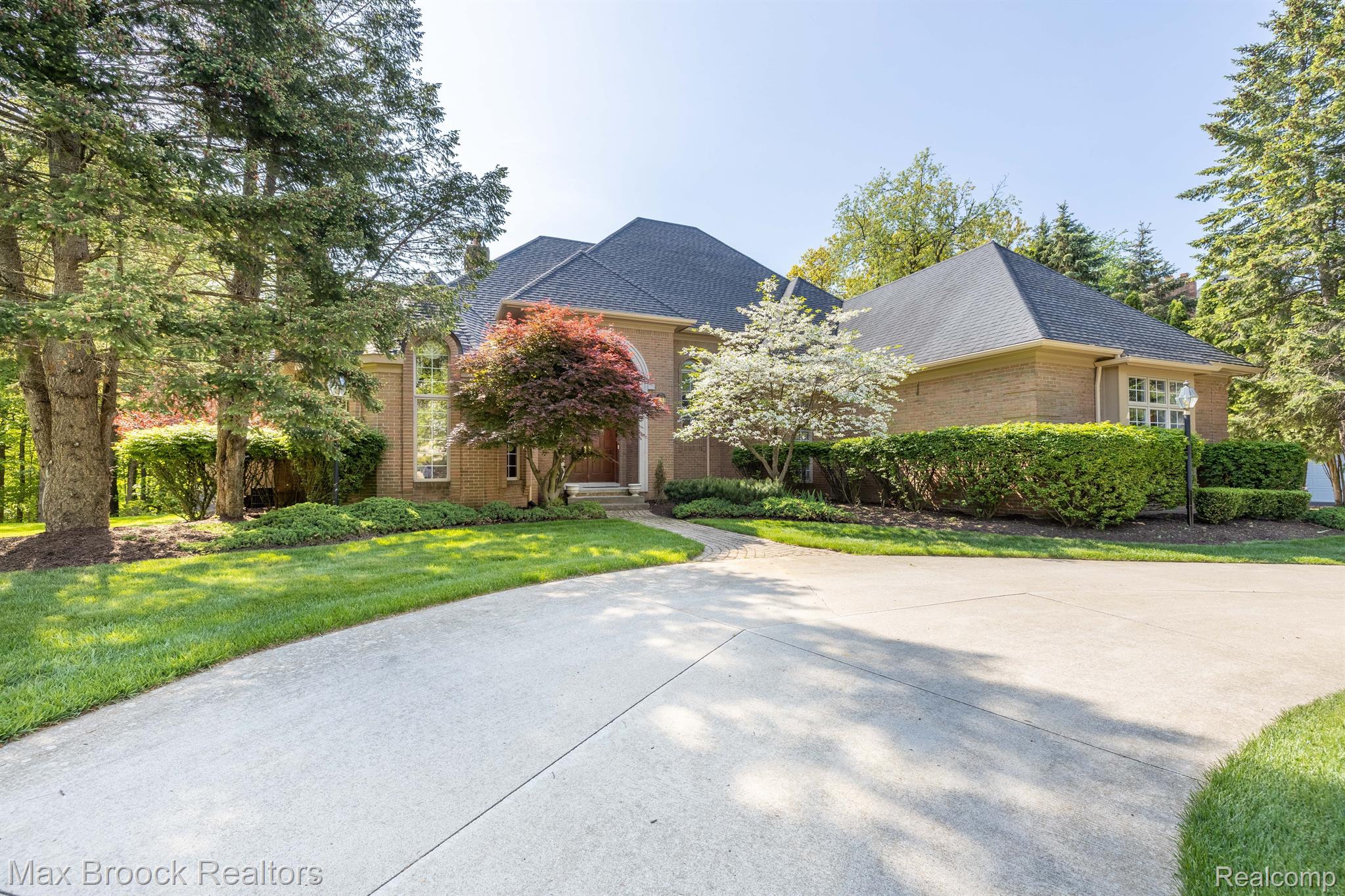 1720 Archers Pointe Rochester, MI 48306 - Photo 3 of 58 Gallery Image 3