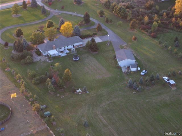 2311 Bullock Road Lapeer, MI 48446 - Photo 33 of 36 2 (Small).jpg