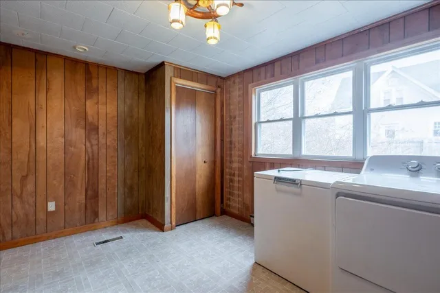 $325,000 | 9 Franklin Street, Rockland, ME 04841