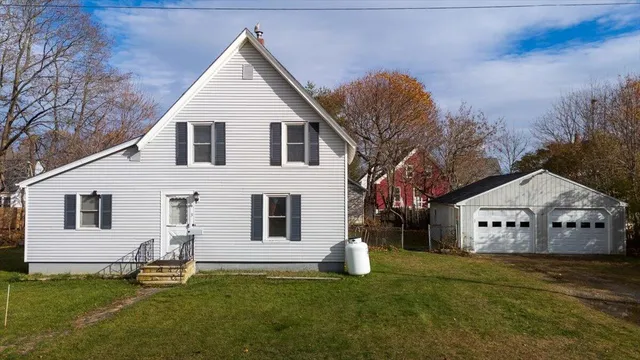$325,000 | 9 Franklin Street, Rockland, ME 04841