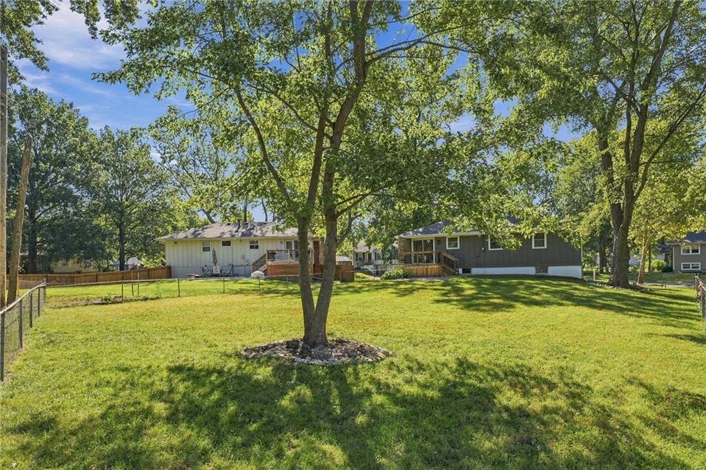 205 Southwest Kingscross Road Blue Springs, MO 64014 - Photo 29 of 34 Gallery Image 29