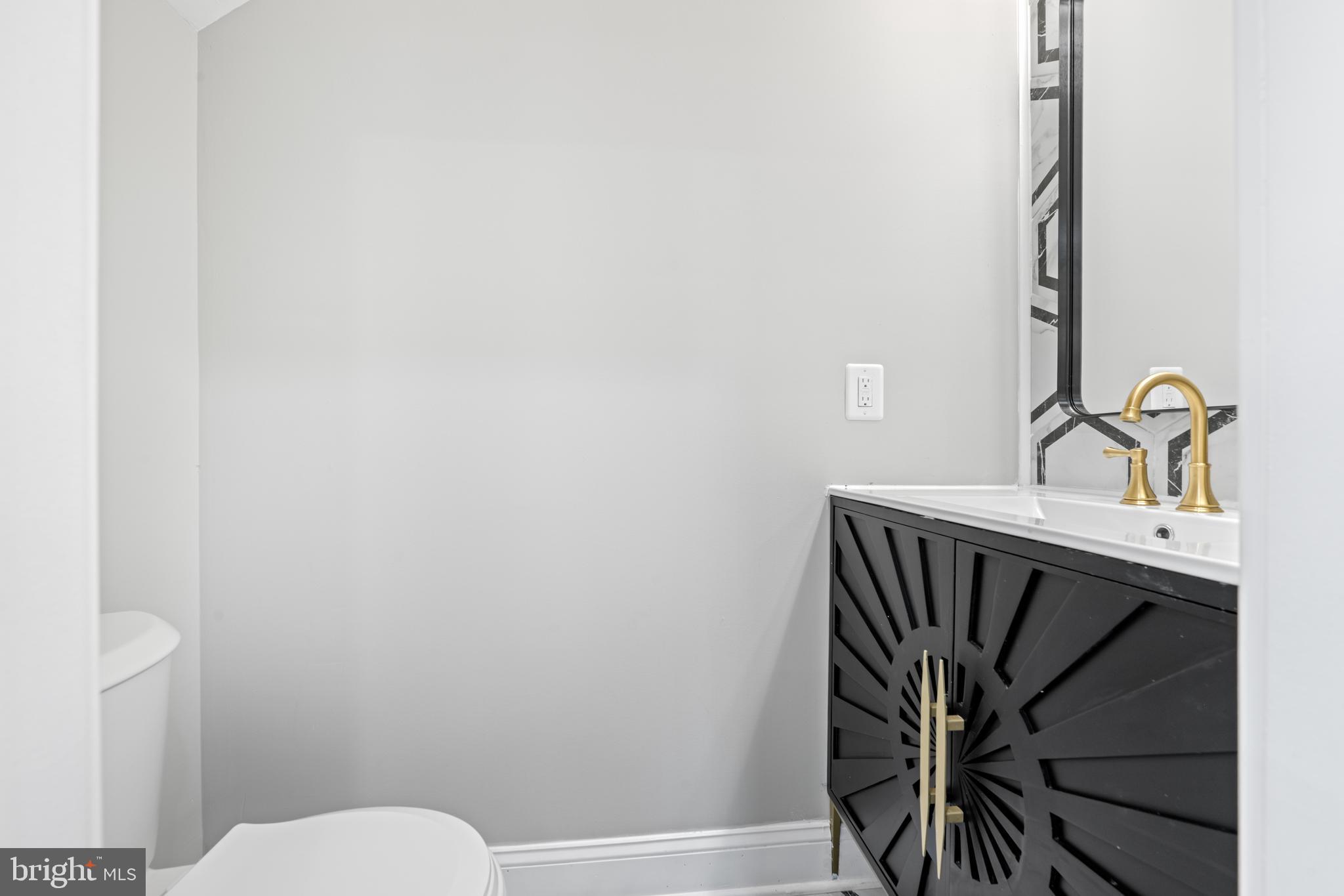 422 11th Street Southeast Washington, DC 20003 - Photo 13 of 51