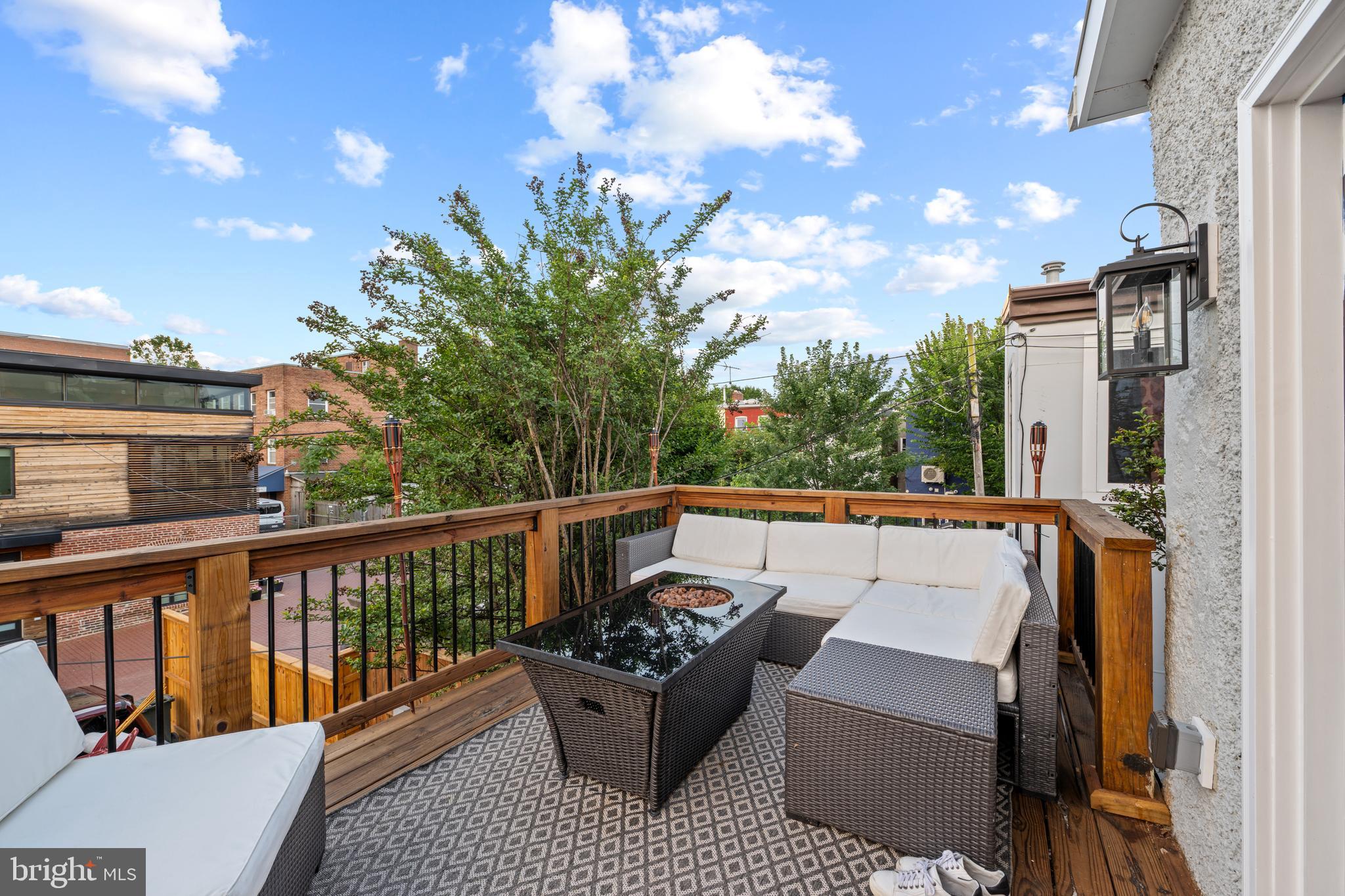 422 11th Street Southeast Washington, DC 20003 - Photo 40 of 51 a view of balcony with couches