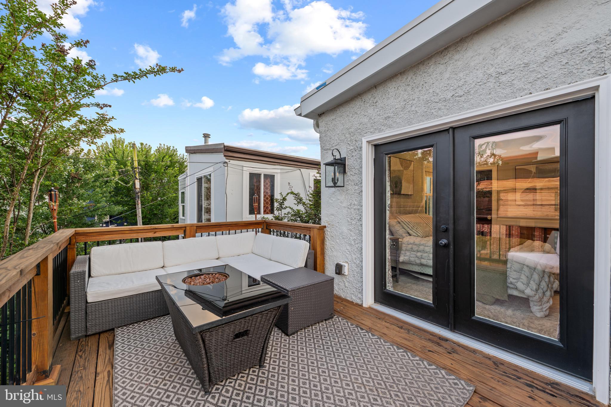 422 11th Street Southeast Washington, DC 20003 - Photo 42 of 51 Great sunrises from the private deck