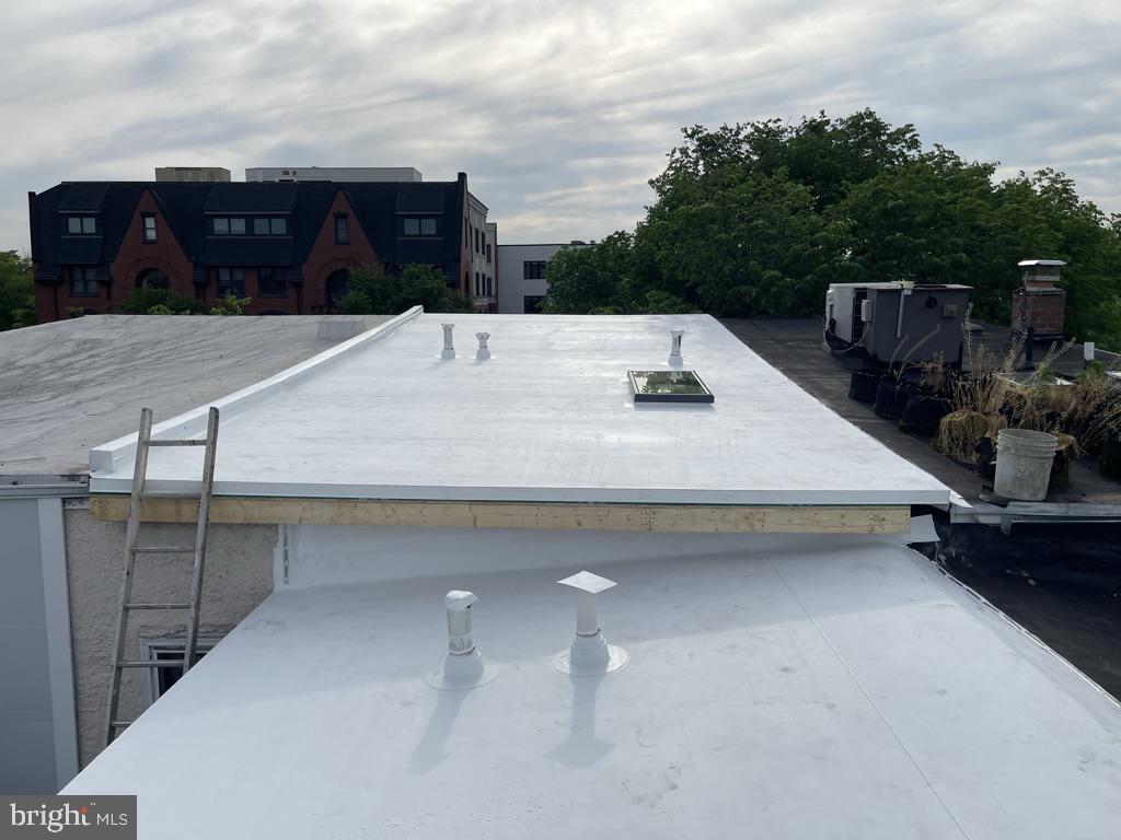422 11th Street Southeast Washington, DC 20003 - Photo 45 of 51 a view of roof with sitting area
