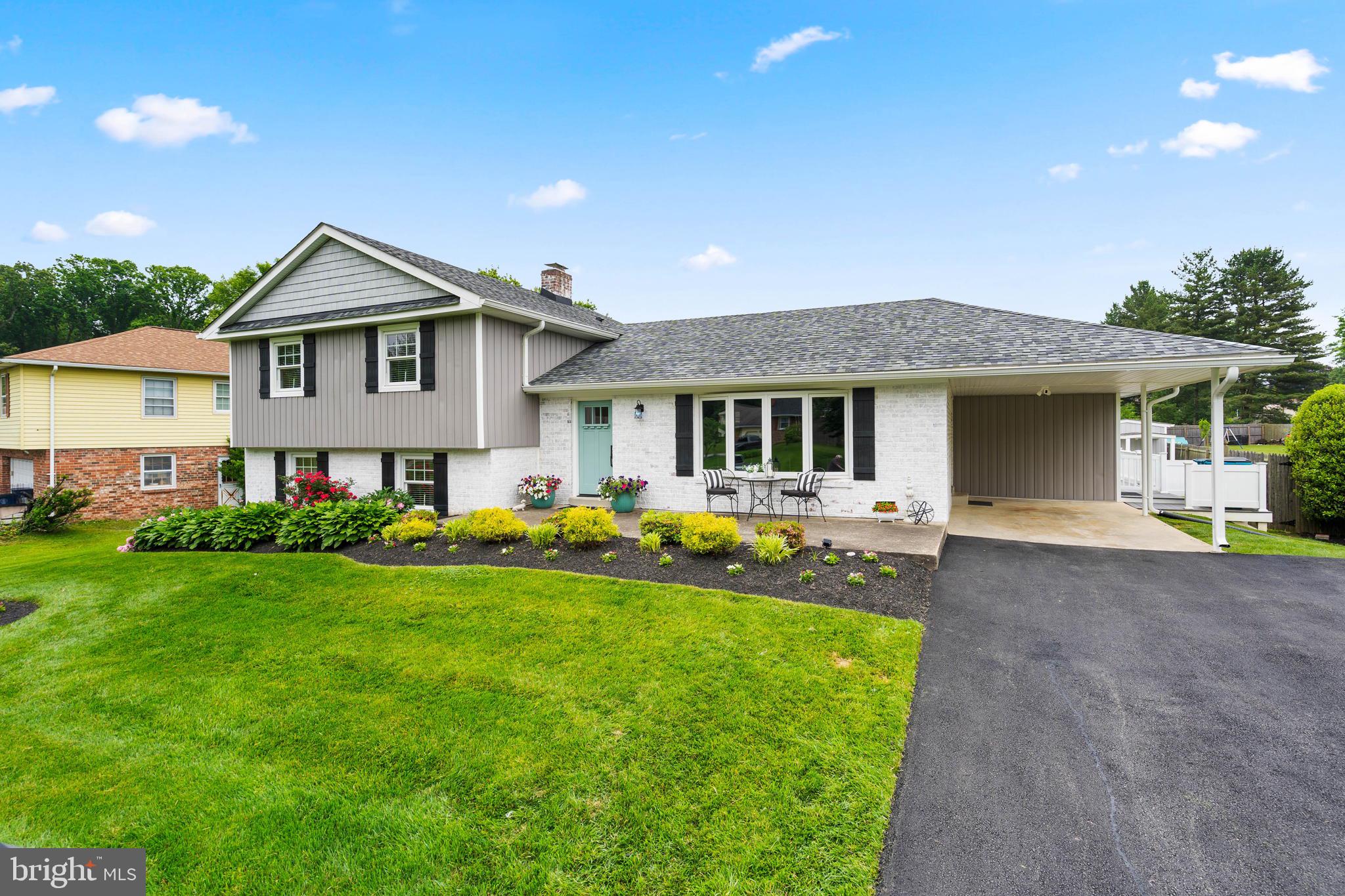 18905 Willow Grove Road Olney, MD 20832 - Photo 2 of 40 Gallery Image 2