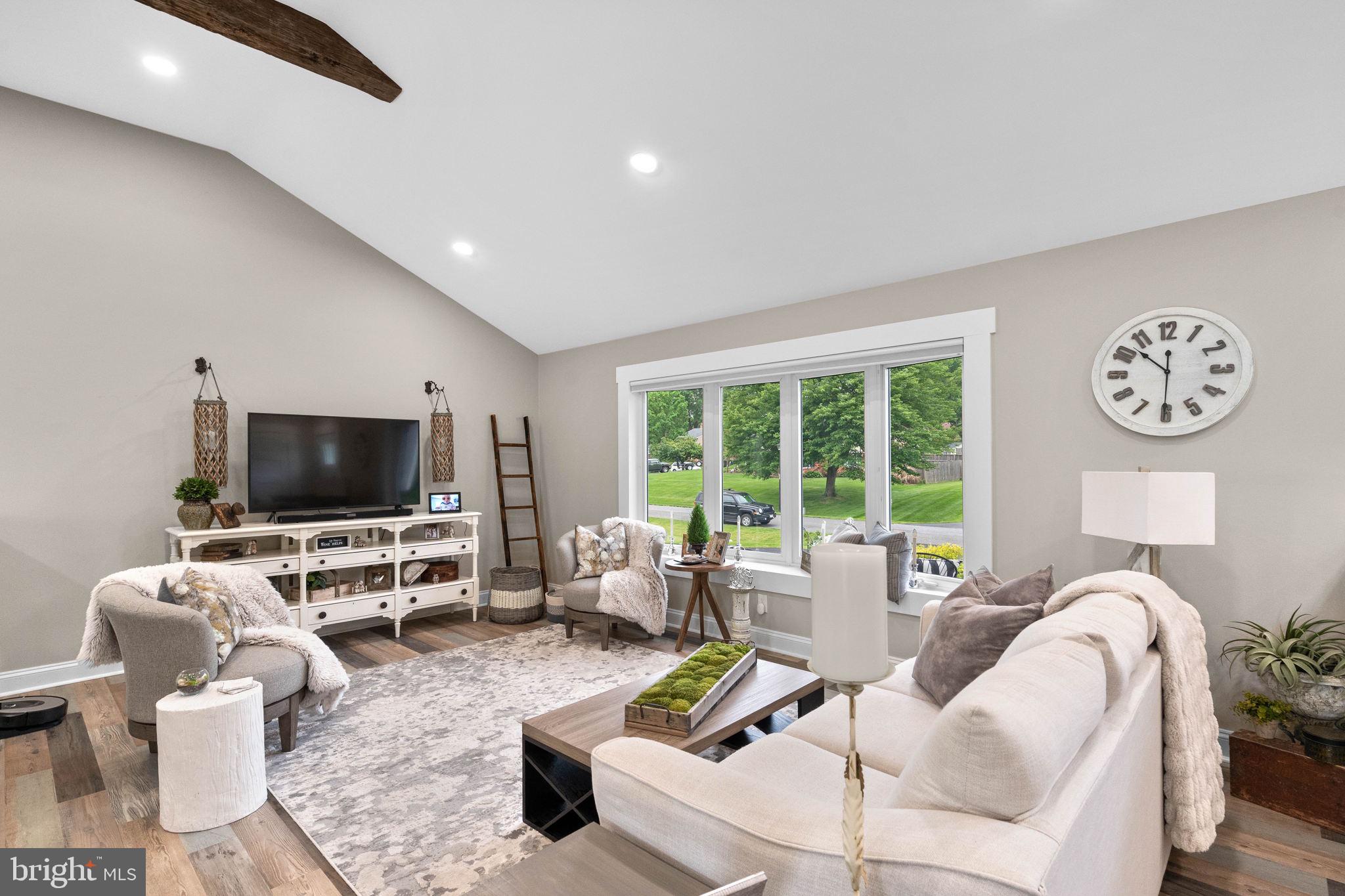 18905 Willow Grove Road Olney, MD 20832 - Photo 4 of 40 Gallery Image 4