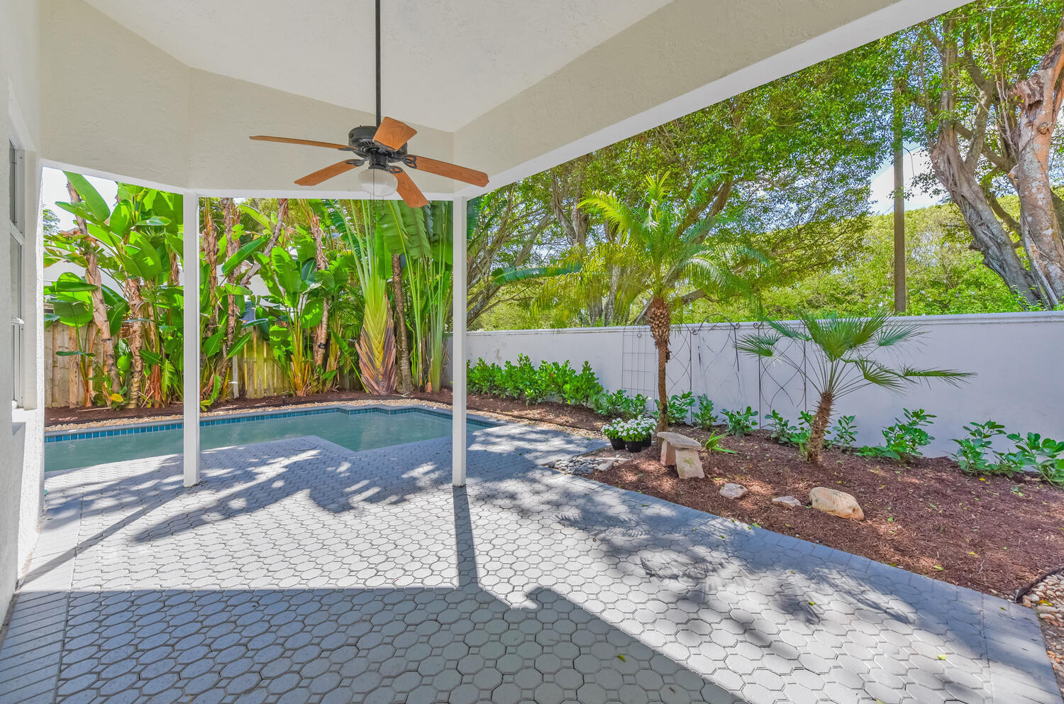 6608 Northwest 27th Avenue Boca Raton, FL 33496 - Photo 23 of 29 6608 NW 27th Ave Boca Raton FL-large-023