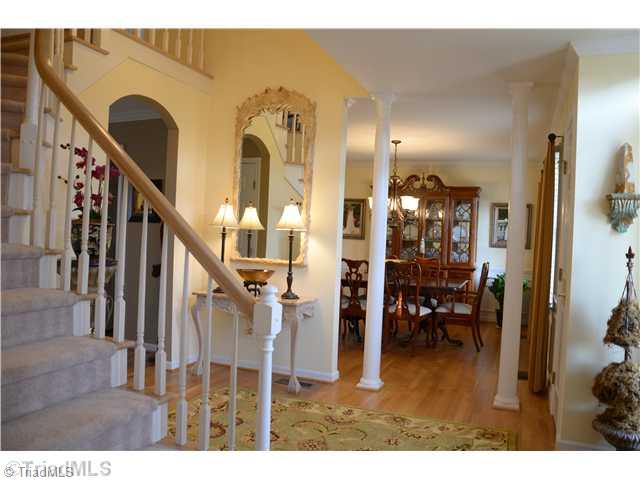 5205 Mountain View Road Winston-Salem, NC 27104 - Photo 2 of 16 Entry.