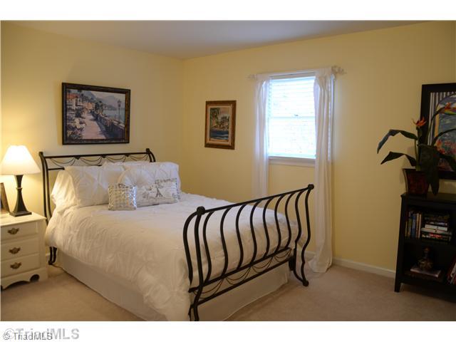 5205 Mountain View Road Winston-Salem, NC 27104 - Photo 12 of 16 2nd Bedroom.
