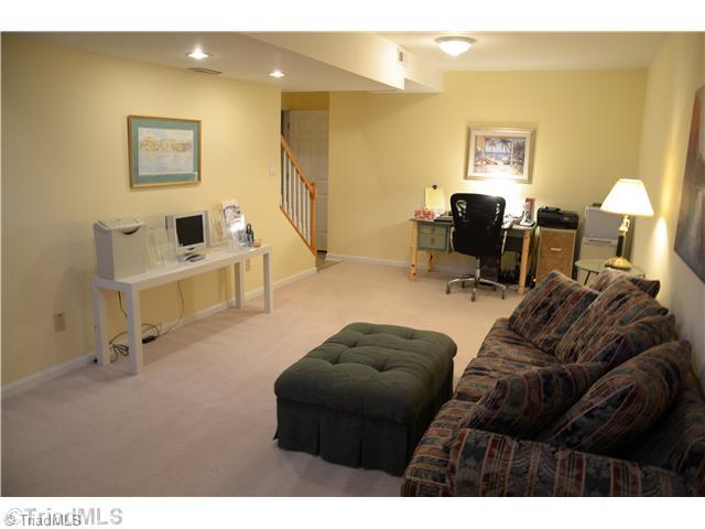 5205 Mountain View Road Winston-Salem, NC 27104 - Photo 14 of 16 Computer Room.