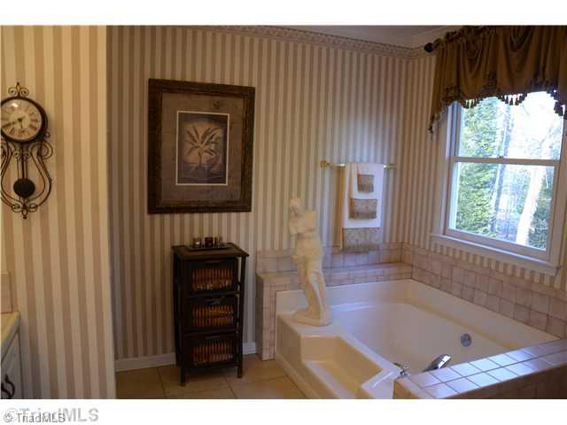 5205 Mountain View Road Winston-Salem, NC 27104 - Photo 10 of 16 Master Bath/Spa.