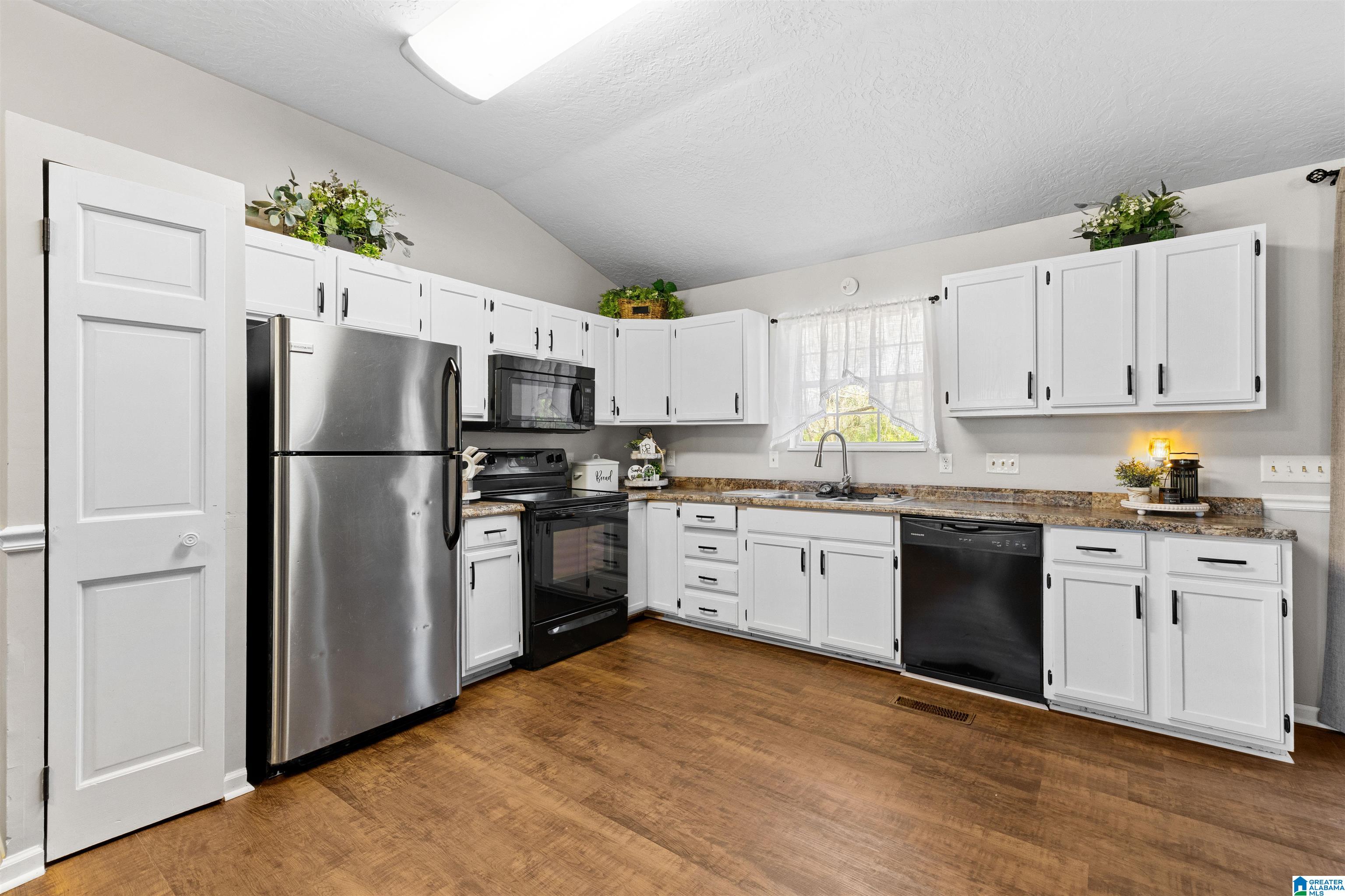 901 Gallant Road Attalla, AL 35954 - Photo 10 of 37 Gallery Image 10