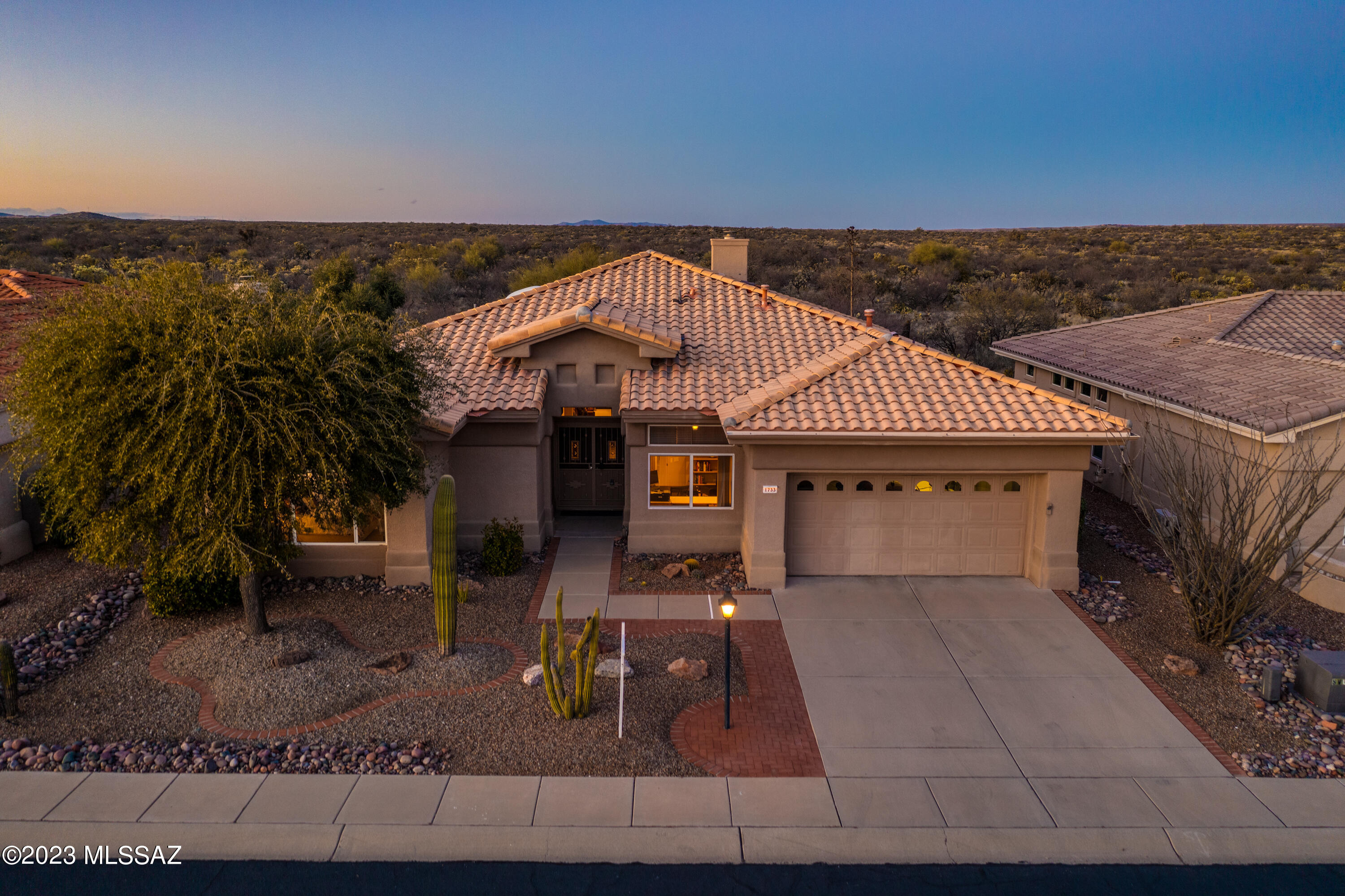 1733 East Crown Ridge Way Oro Valley, AZ 85755 - Photo 37 of 46