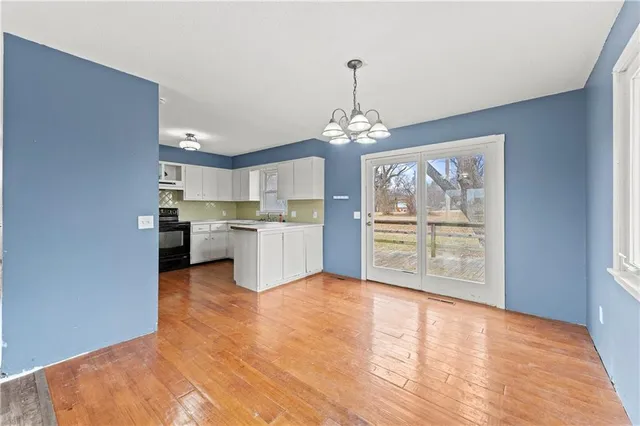 $250,000 | 332 Matthews Lane, Gower, MO 64454