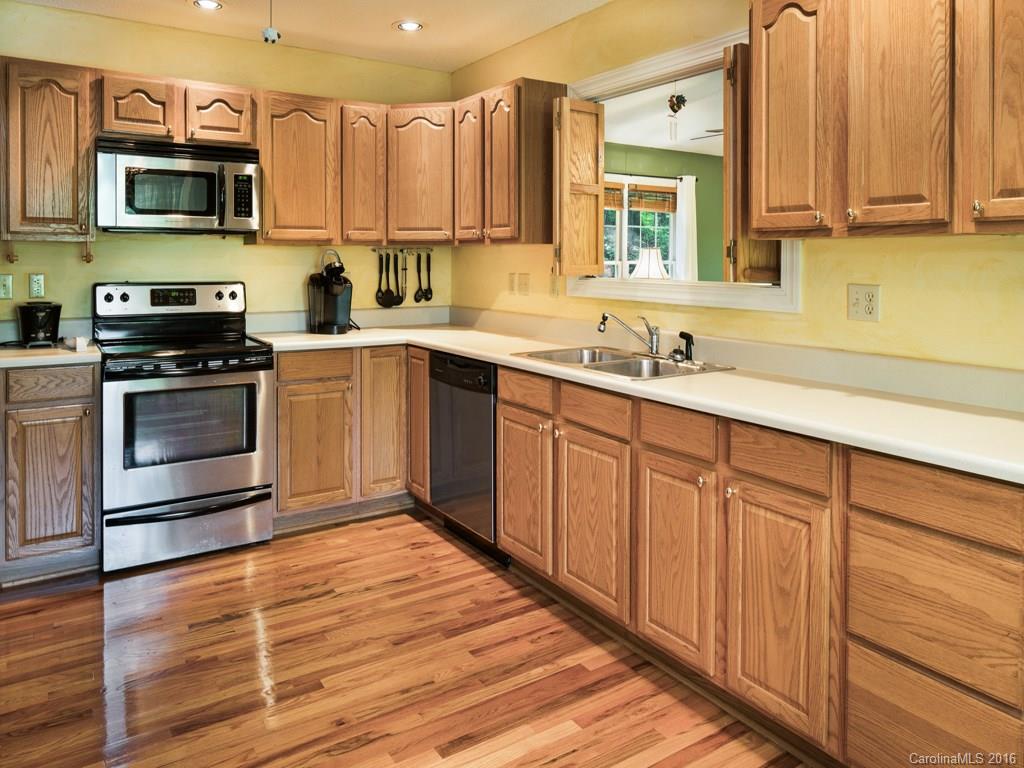 40 Kingfisher Ln Mill Spring Mill Spring, NC 28756 - Photo 6 of 24 Gallery Image 6
