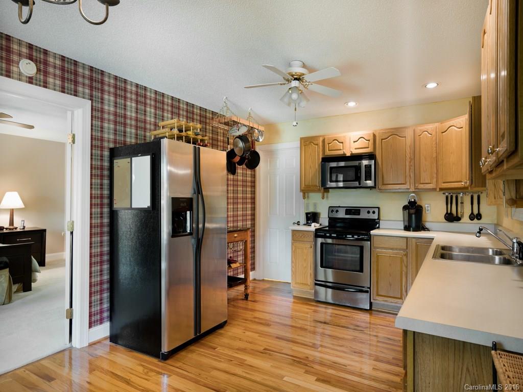 40 Kingfisher Ln Mill Spring Mill Spring, NC 28756 - Photo 7 of 24 Gallery Image 7