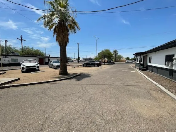$1,100 | 4301 South 7th Avenue, Unit 2, Phoenix, AZ 85041