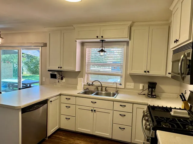 $249,900 | 704 South 12th Street, Olivia, MN 56277