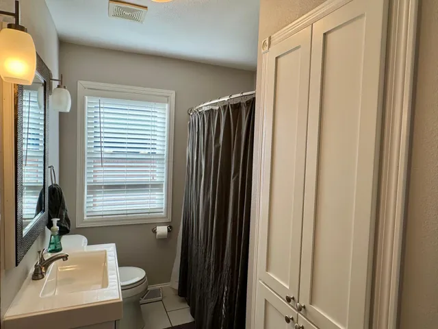 $249,900 | 704 South 12th Street, Olivia, MN 56277