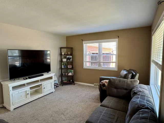 $249,900 | 704 South 12th Street, Olivia, MN 56277