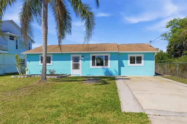 $374,400 | 3243 Azalea Drive, Hernando Beach, FL 34607