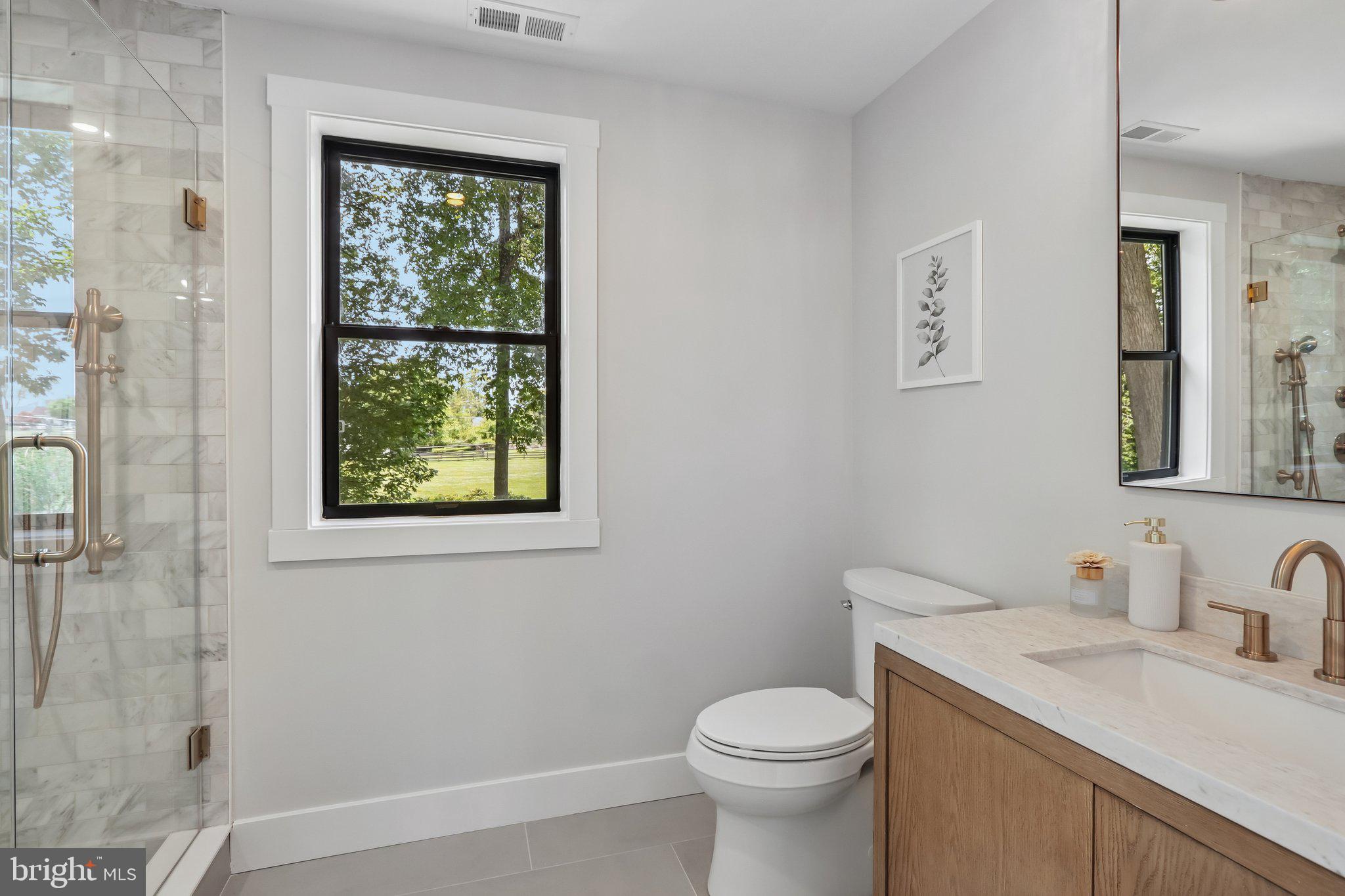 2577 Wayland Road Berwyn, PA 19312 - Photo 56 of 79 Ensuite #2
