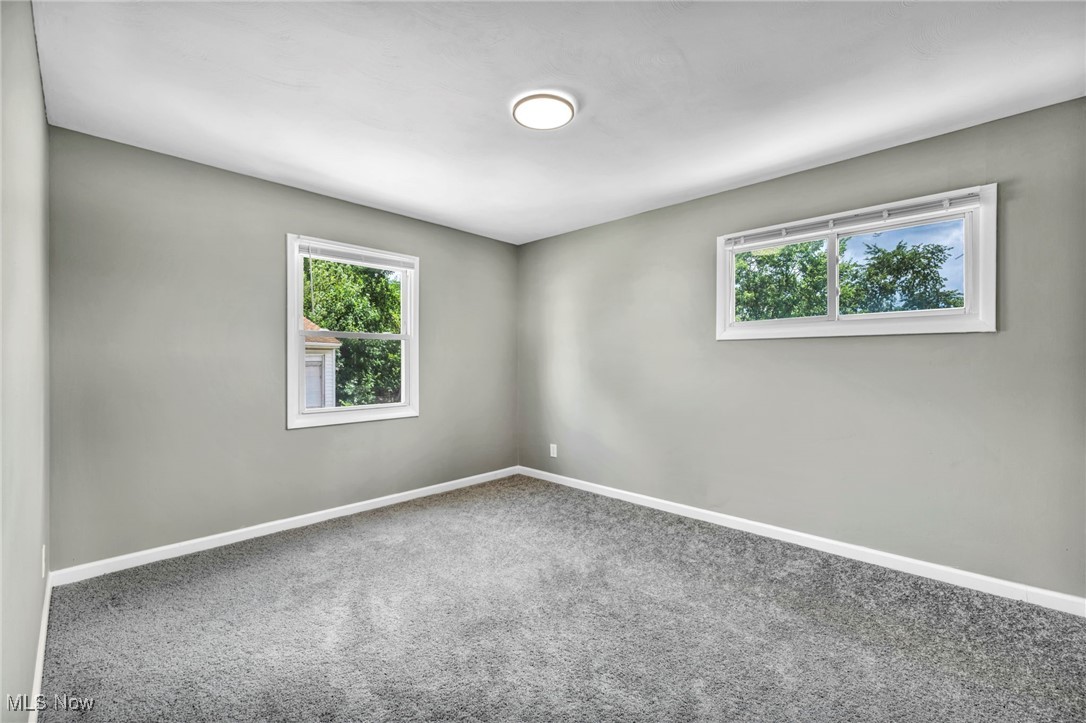 4541 Lee Road Cleveland, OH 44128 - Photo 12 of 19 Gallery Image 12