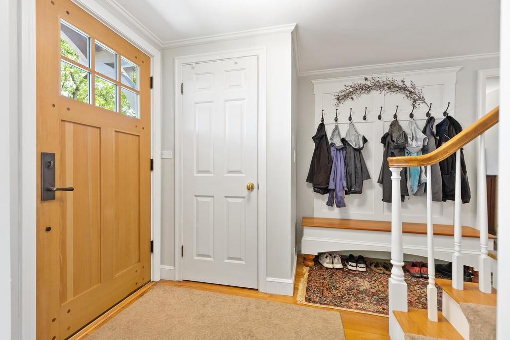6 Lovell Road Arlington, MA 02474 - Photo 4 of 34 Gallery Image 4